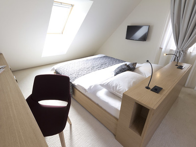 galleryImage